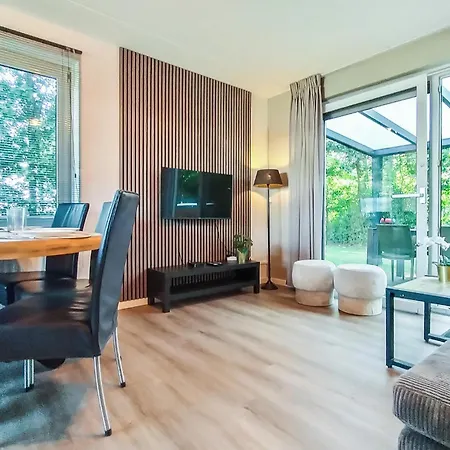 Hébergement de vacances In With Sauna Hoeven